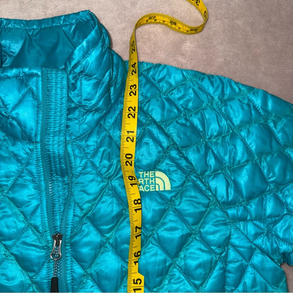 The north face thermoball jacket size XS - Picture 13 of 13